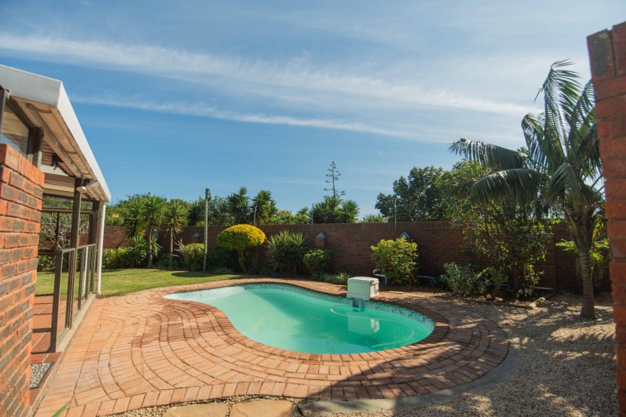 3 Bedroom Property for Sale in Summerstrand Eastern Cape